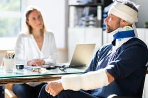 5 Reasons to Hire a Lawyer After a Vehicle Accident