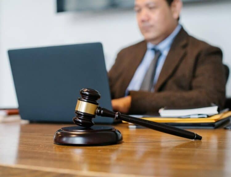 When Should You Hire a Real Estate Lawyer?