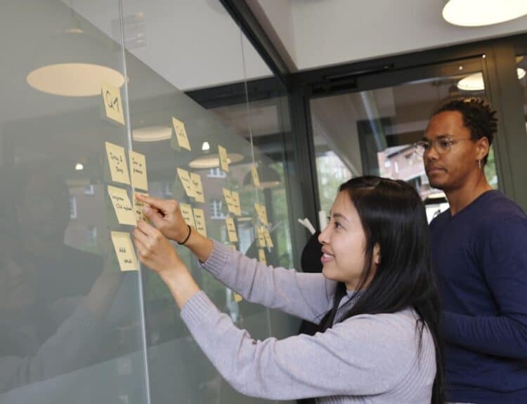 How To Use Knowledge Management Software Tools